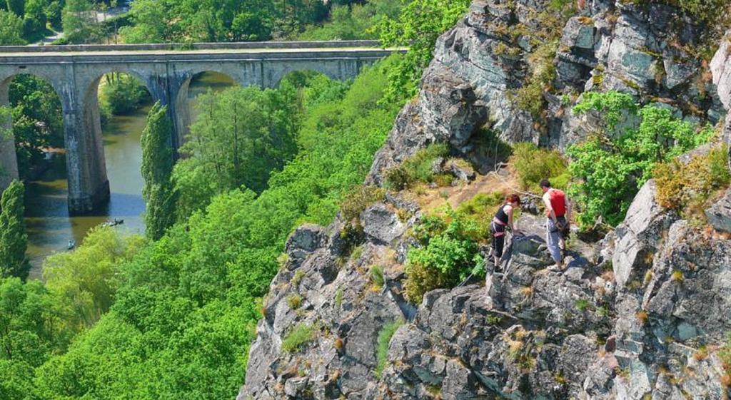 Camping Des Rochers Des Parcs Clécy Exteriér fotografie