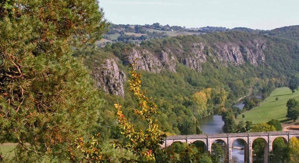 Camping Des Rochers Des Parcs Clécy Exteriér fotografie