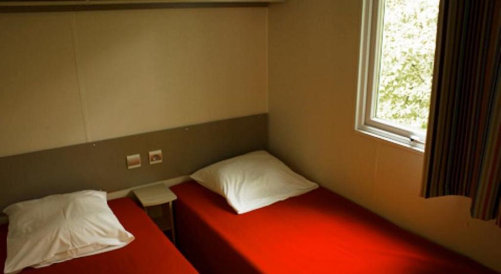 Hotel Camping Des Rochers Des Parcs Clécy Pokoj fotografie