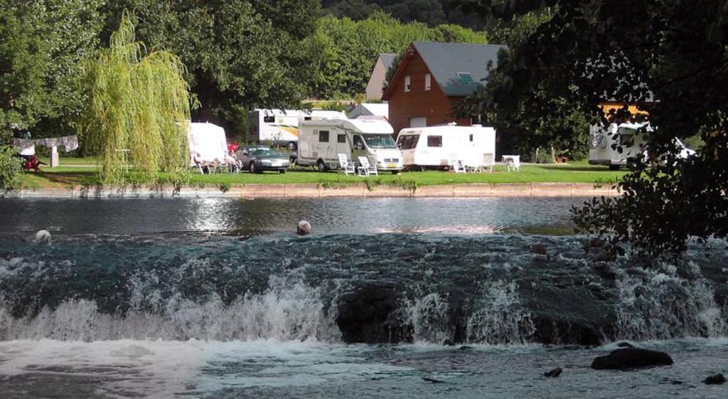 Camping Des Rochers Des Parcs Clécy Exteriér fotografie